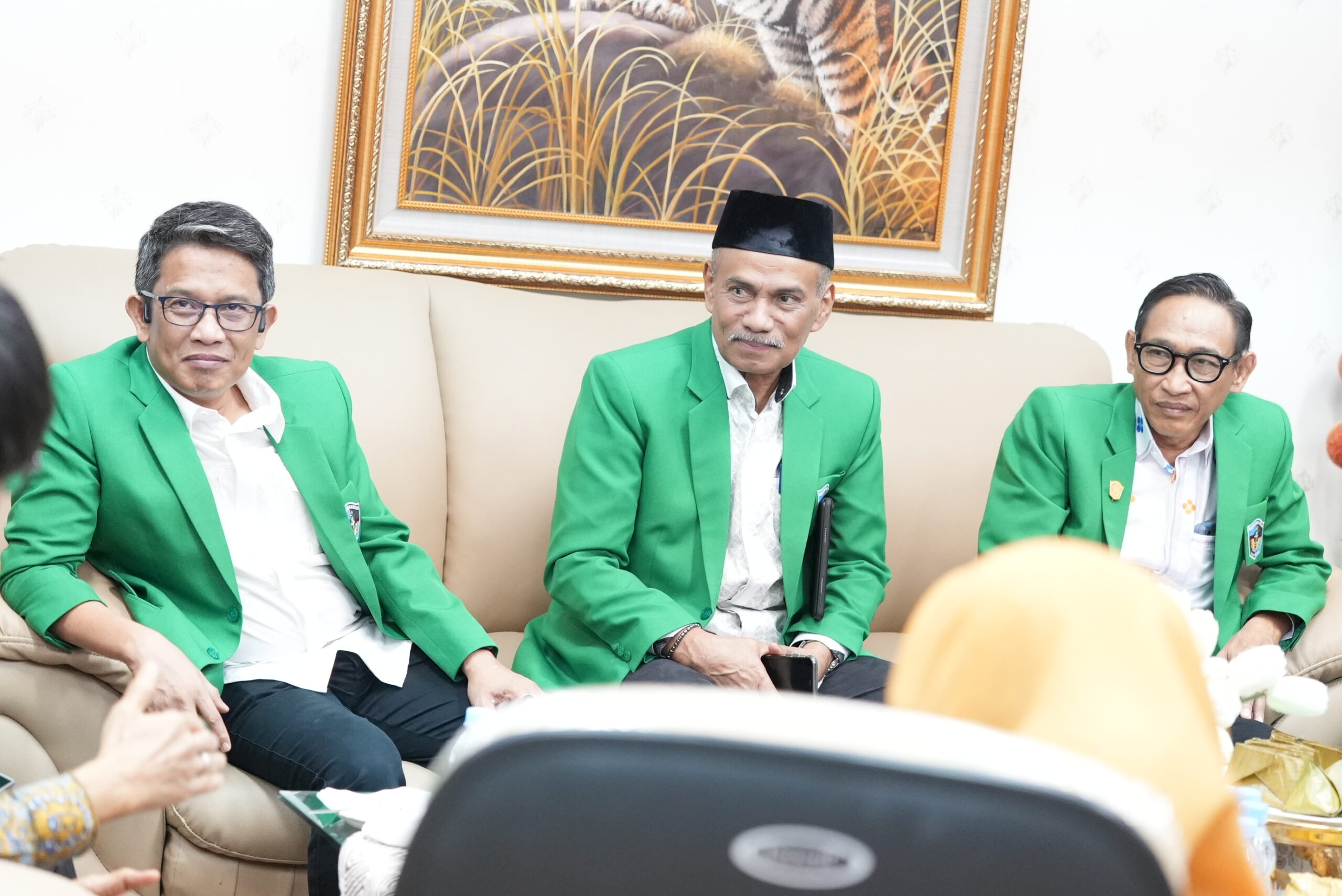 Prof. La Ode Husen: Demokrasi Butuh Integritas, Bukan Sekadar Pemilu