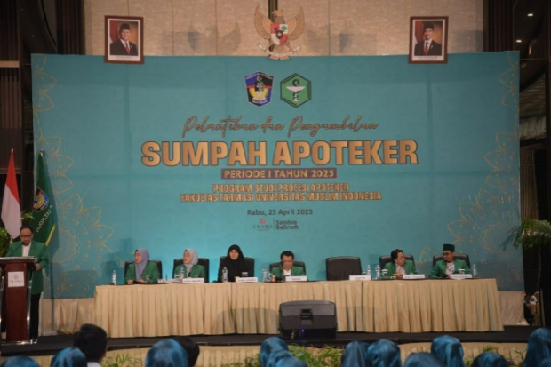 Fakultas Farmasi UMI Lantik 109 Apoteker Baru Angkatan XVI, Kelulusan 97 Persen dengan Nilai CBT Tertinggi 82,5